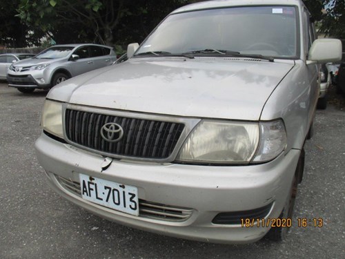 TOYOTA 轎車 10：30花蓮縣警察局違規車輛保管場拍賣