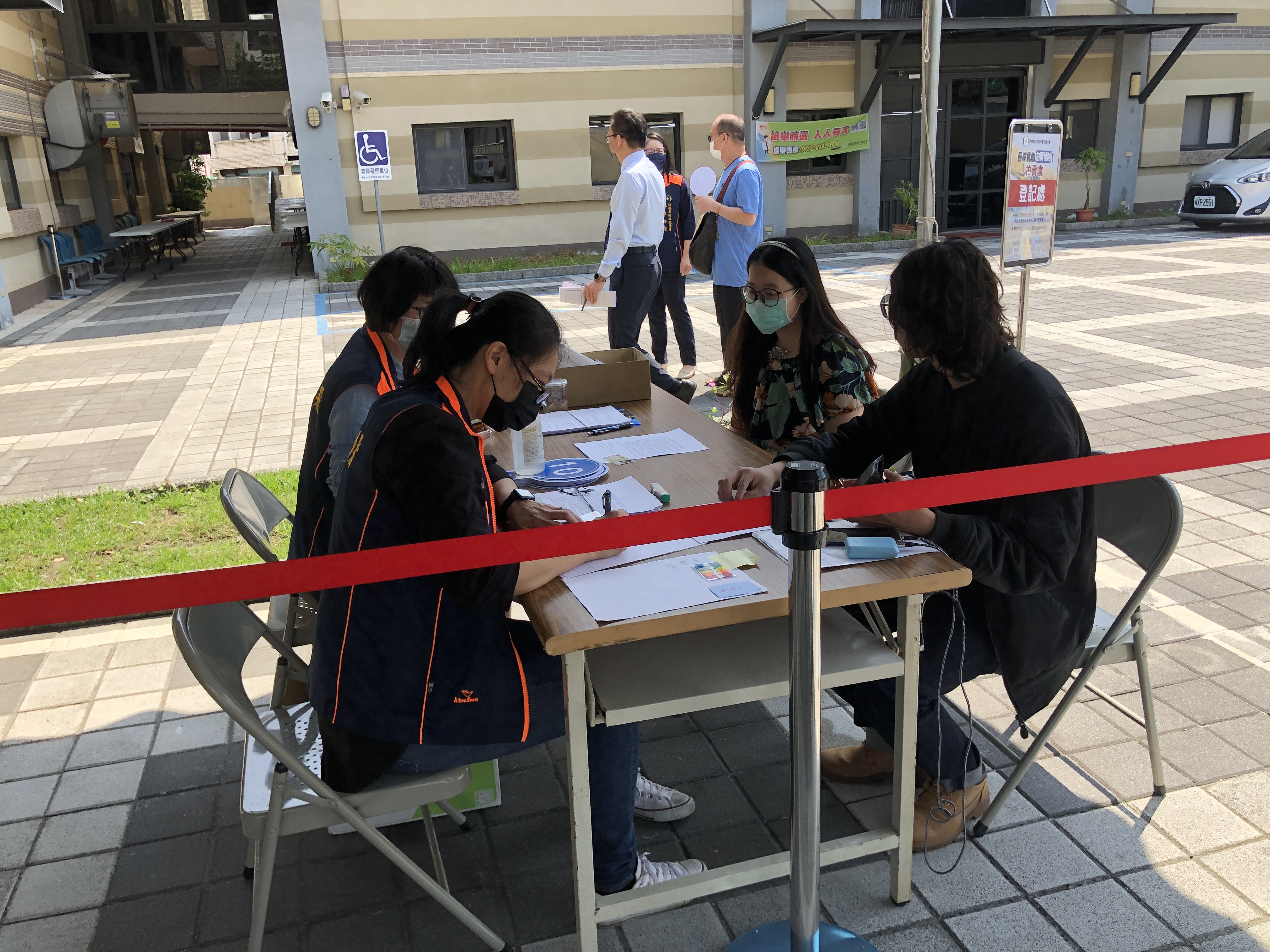 本分署舉辦「看不見的標的物」法拍會，虛擬貨幣以81萬6,000元拍定_照片1