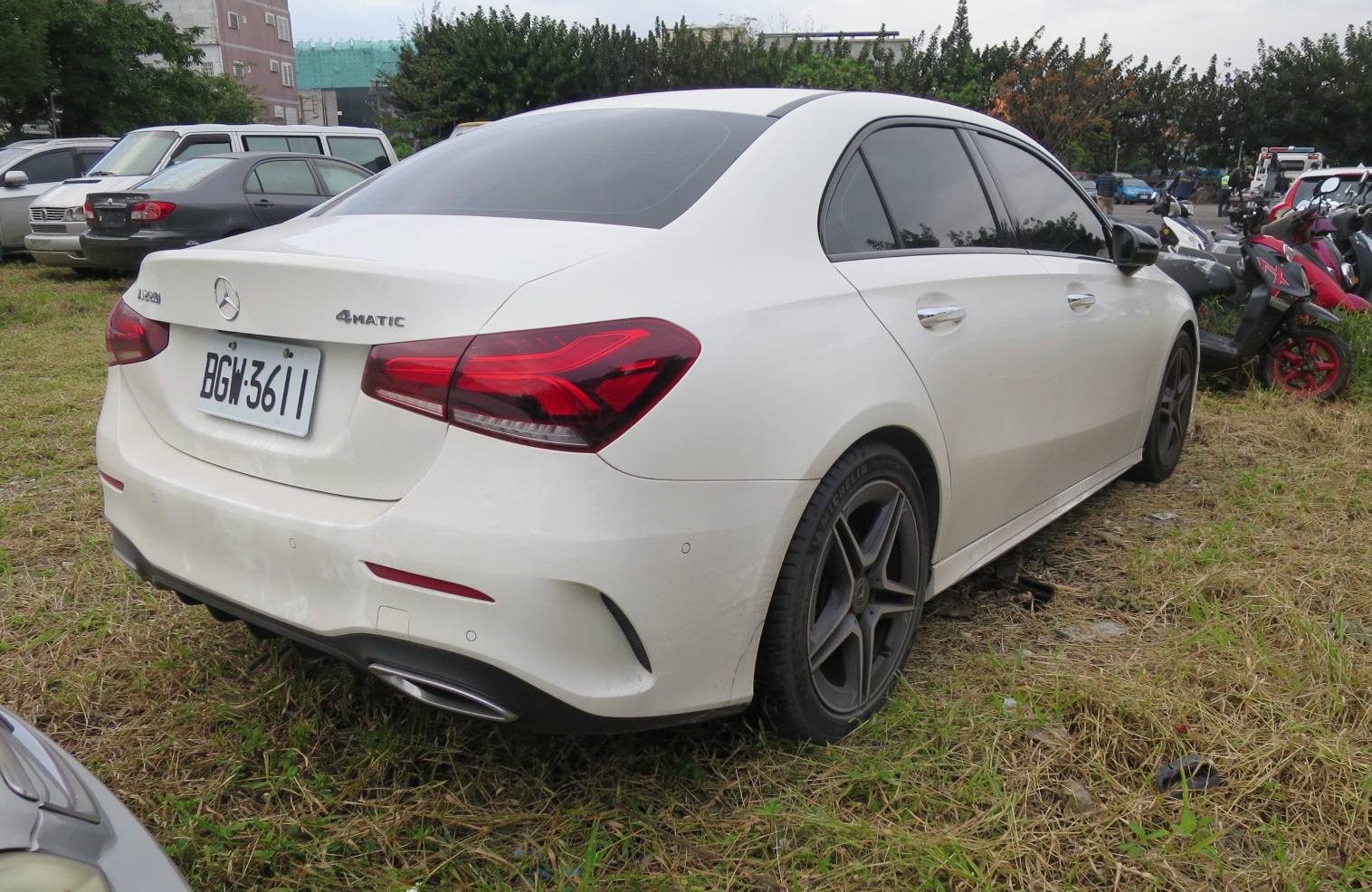查封車輛側後方