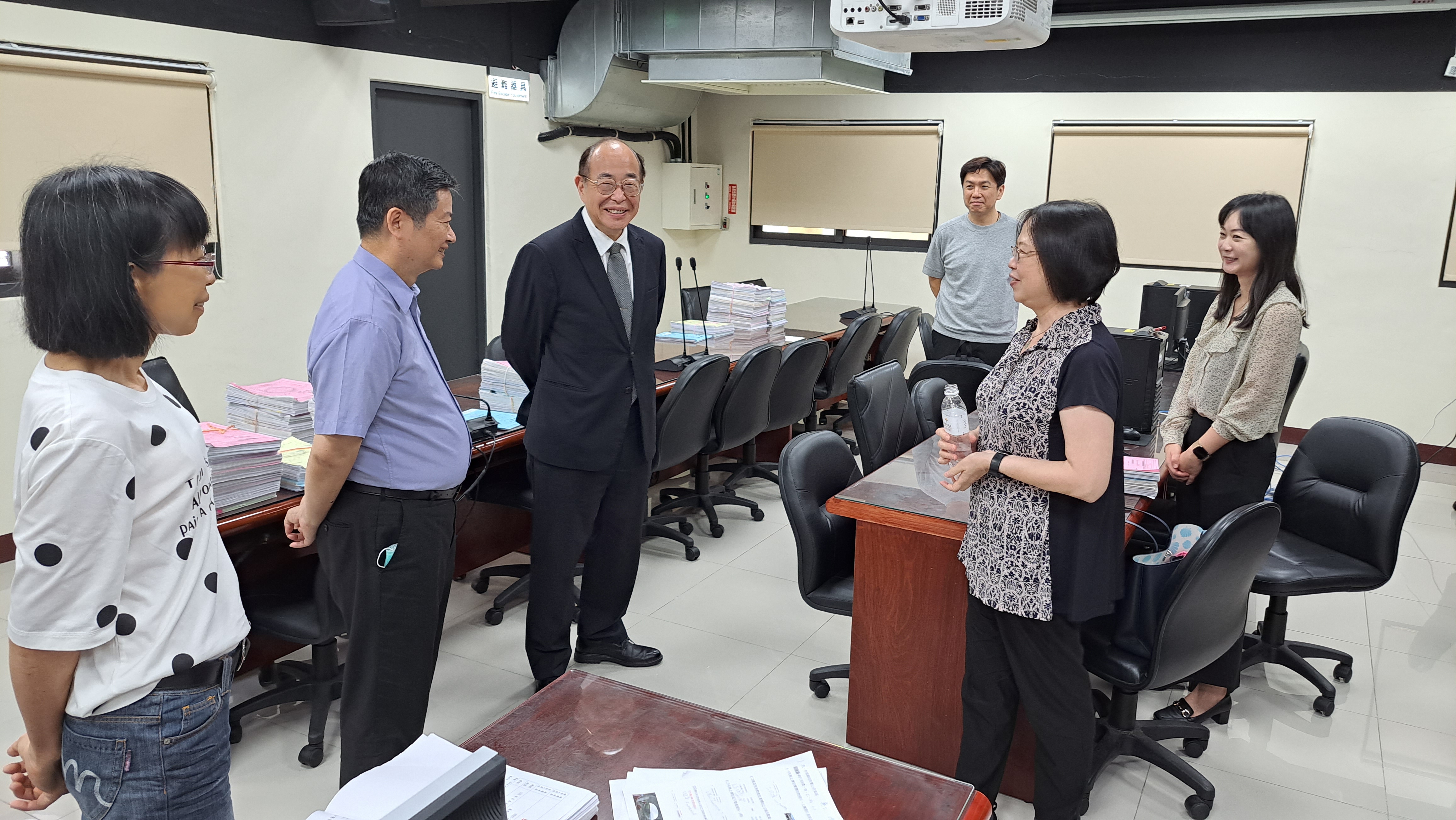 法務部行政執行署黃署長玉垣蒞臨本分署視察_照片2