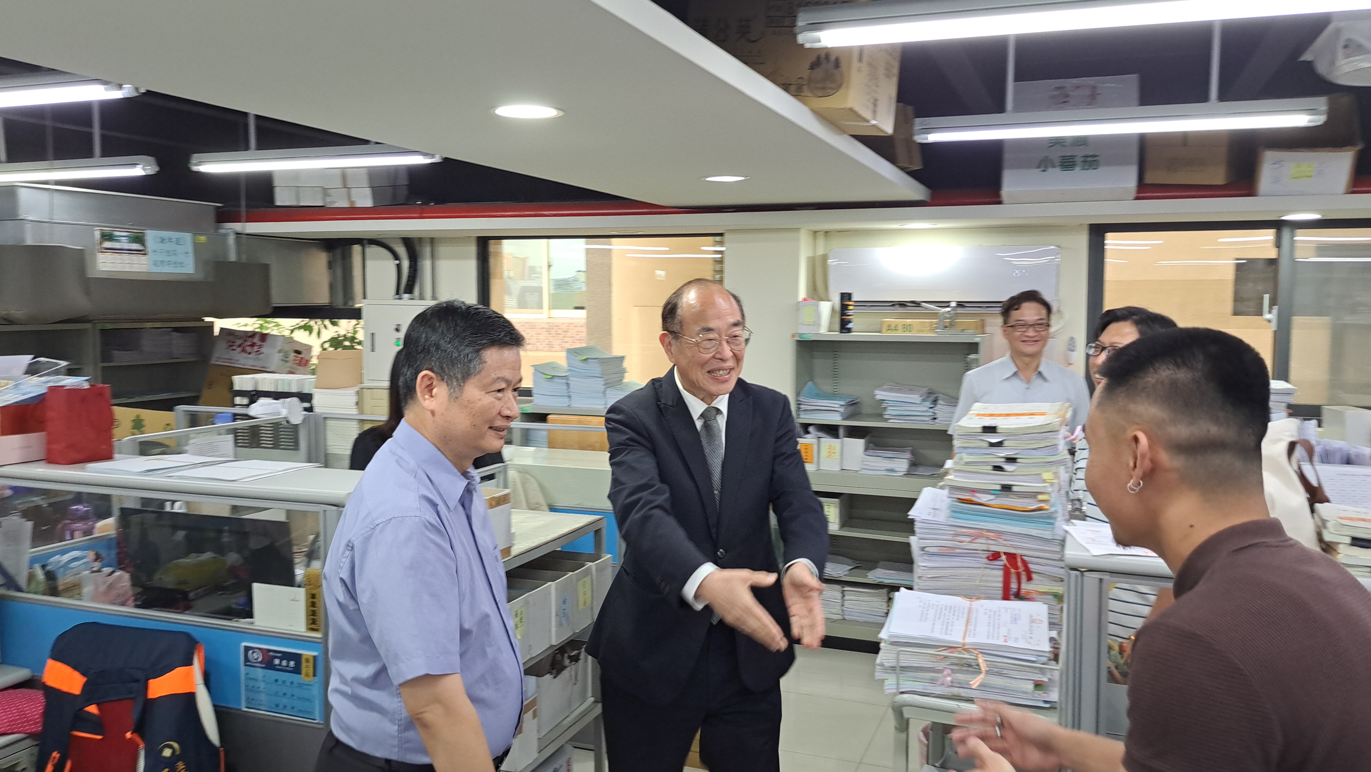 法務部行政執行署黃署長玉垣蒞臨本分署視察_照片3