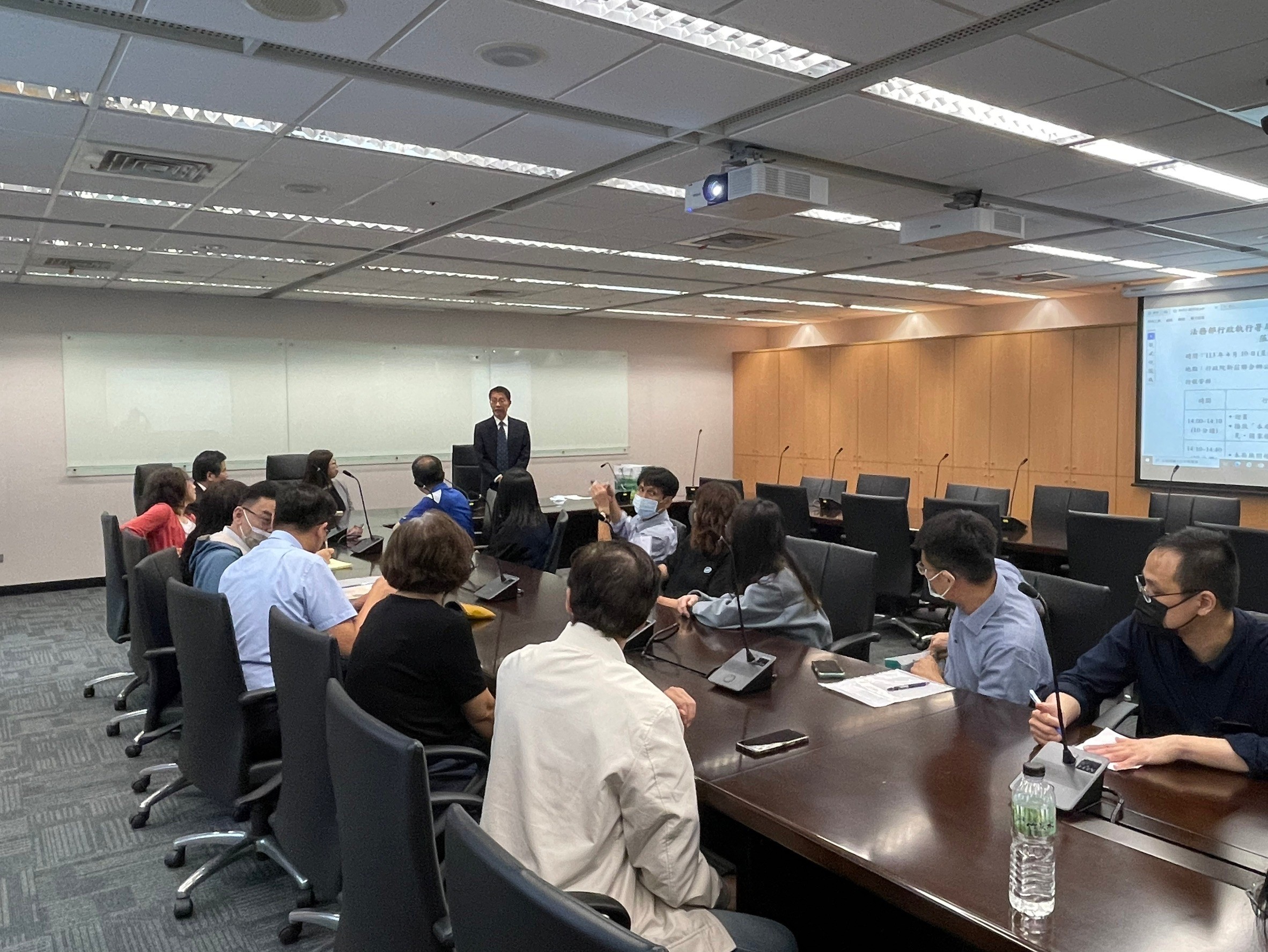 說明參訪流程及介紹