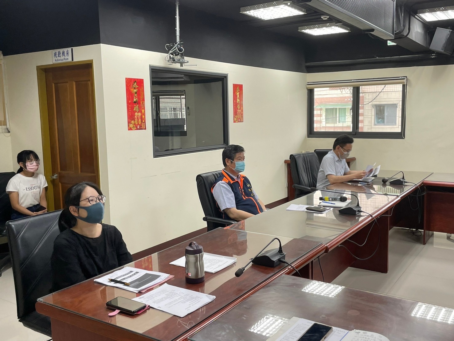 王分署長及2位執行官聆聽分享心得