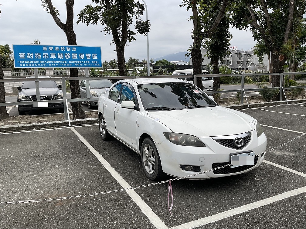 馬自達轎車照片