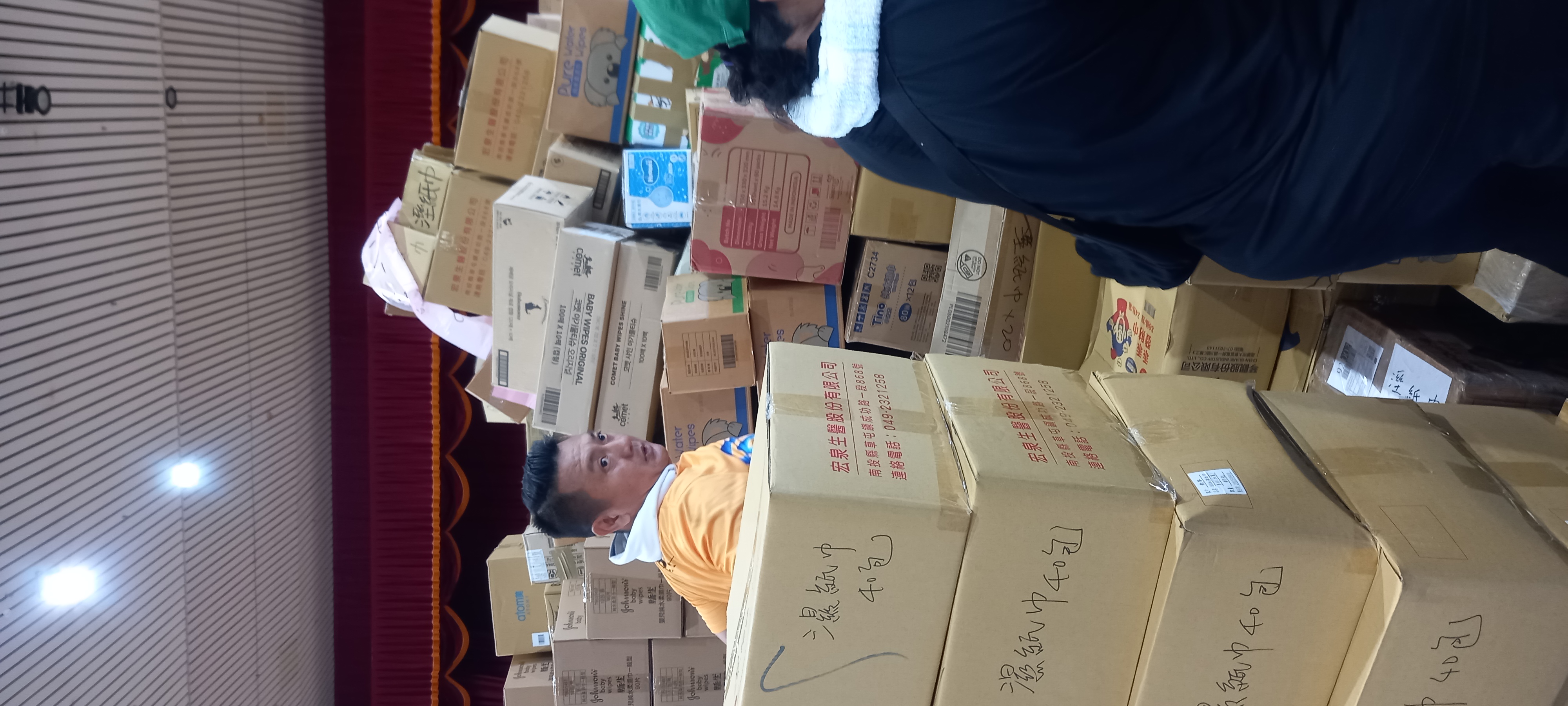 本分署蔡英分署長帶領同仁變身「整理物資超人」_照片2