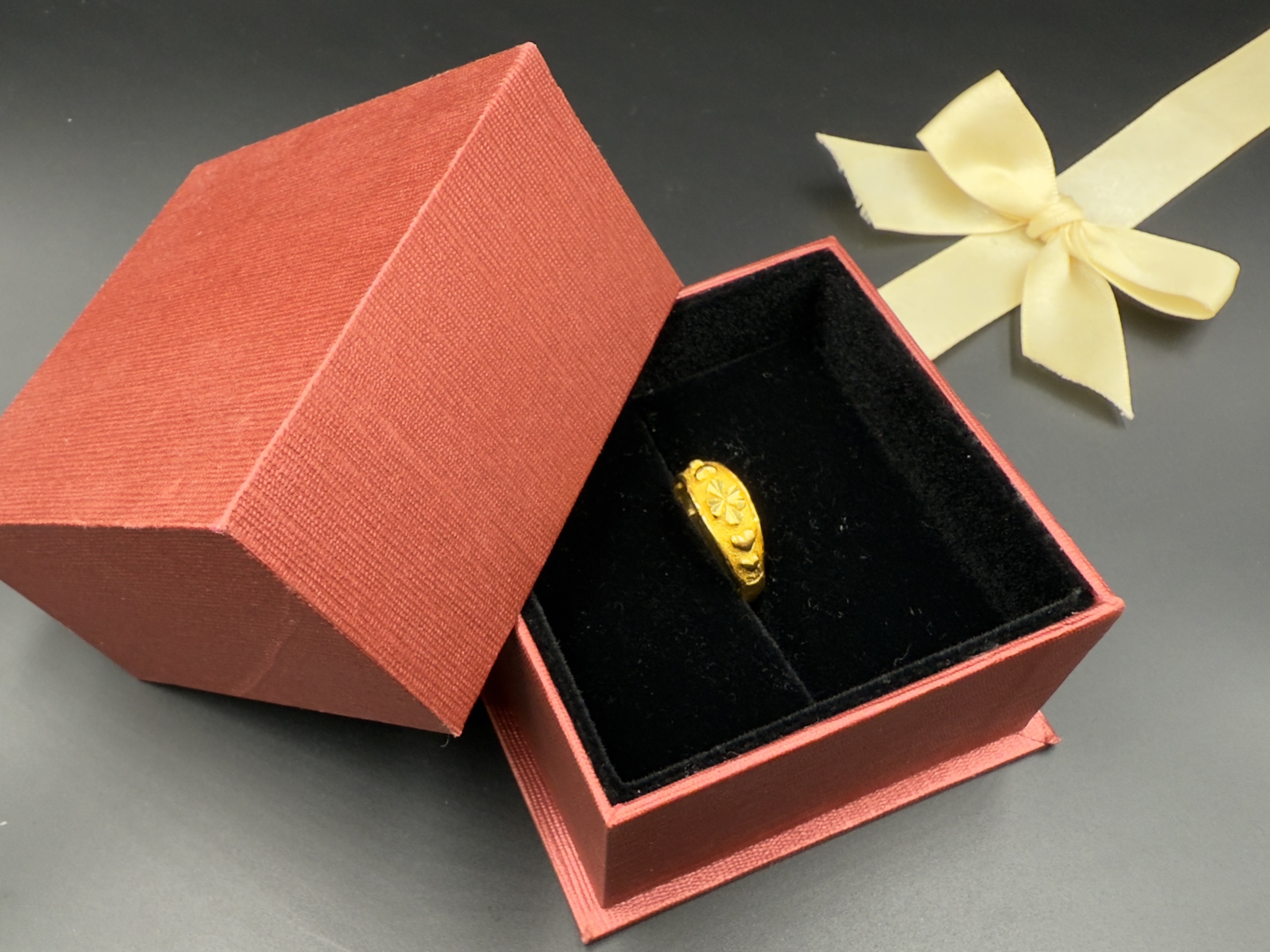 3.丙標：黃金戒指(愛心十字)