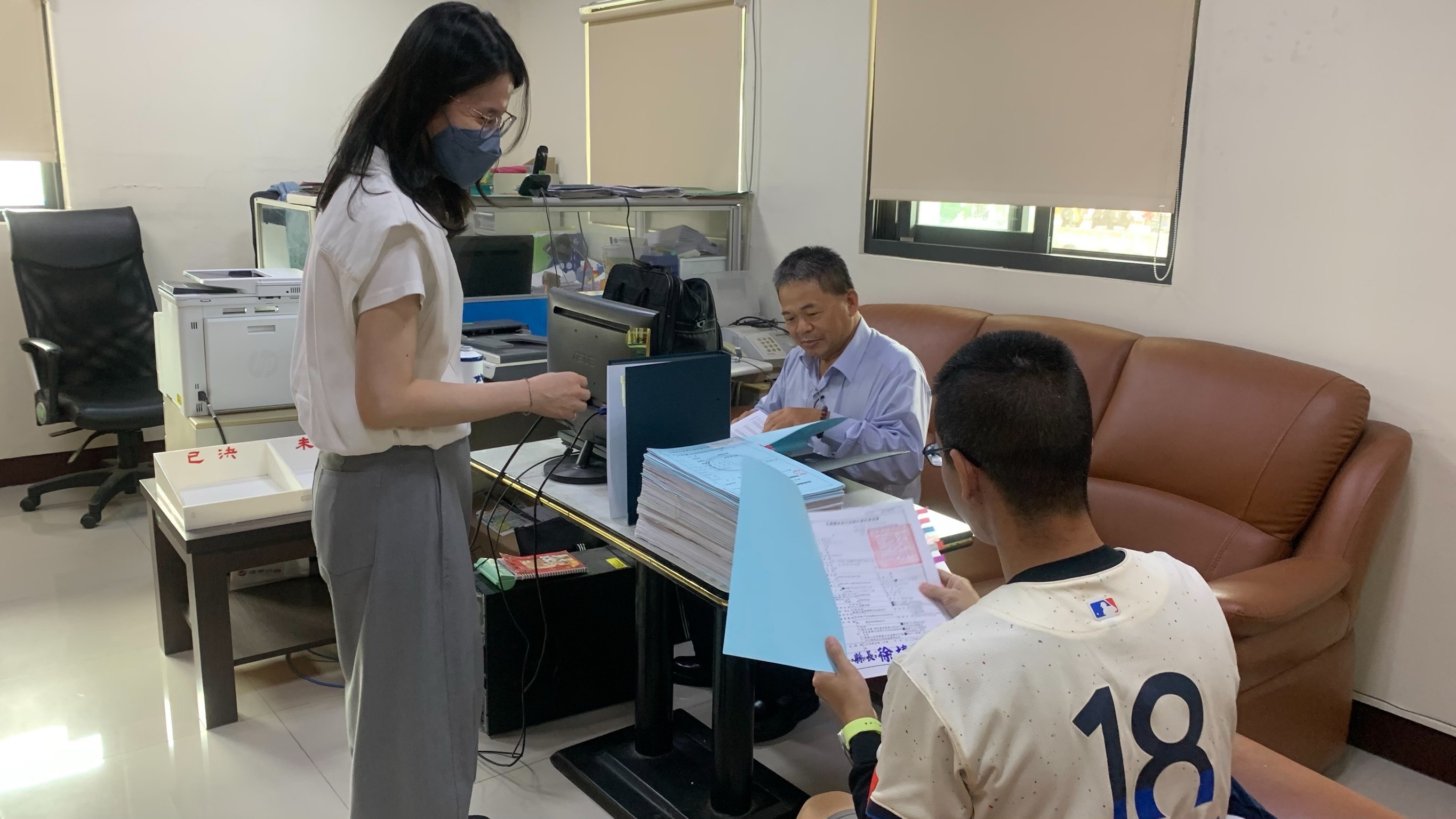 執行署蒞臨本分署進行行政組室業務督導檢查2