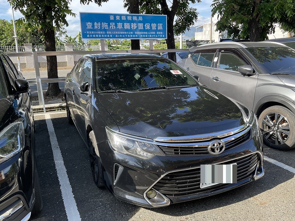 6月2日上午9時30分在臺東縣稅務局拍賣Toyota Camry轎車